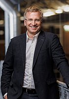 Dieses Bild zeigt das Portrait einer Person.