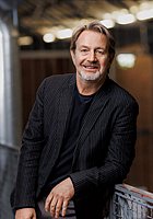 Dieses Bild zeigt das Portrait einer Person.