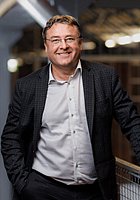 Dieses Bild zeigt das Portrait einer Person.