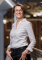 Dieses Bild zeigt das Portrait einer Person.