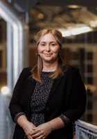 Dieses Bild zeigt das Portrait einer Person.