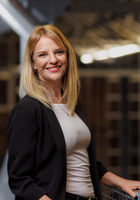 Dieses Bild zeigt das Portrait einer Person.