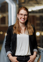 Dieses Bild zeigt das Portrait einer Person.