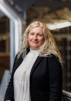 Dieses Bild zeigt das Portrait einer Person.