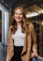 Dieses Bild zeigt das Portrait einer Person.